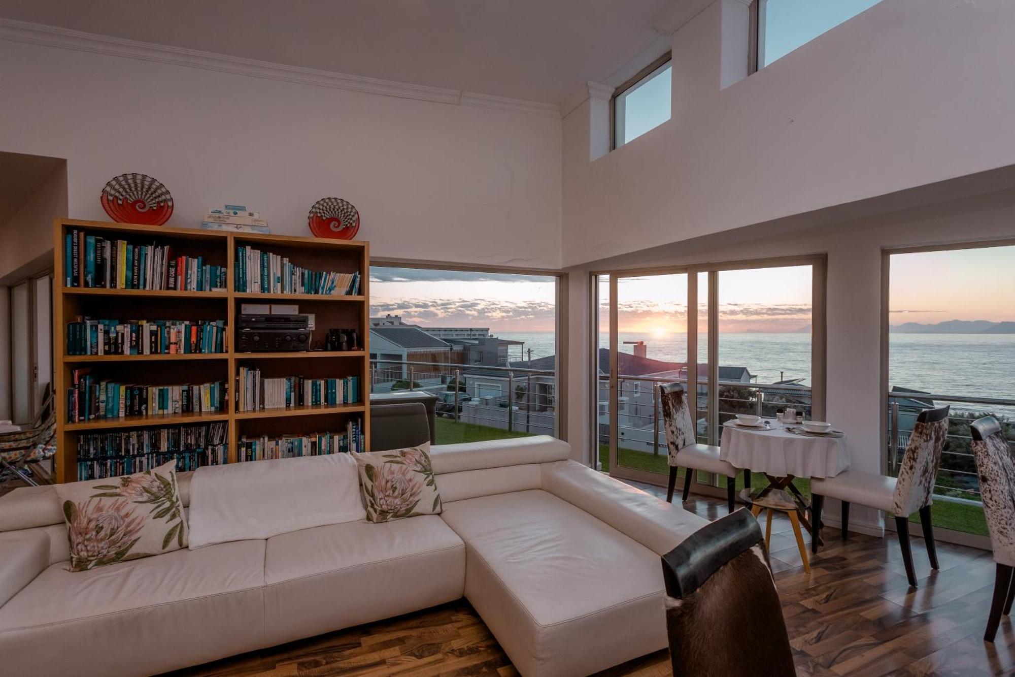 Sea Star Lodge Gansbaai Dış mekan fotoğraf